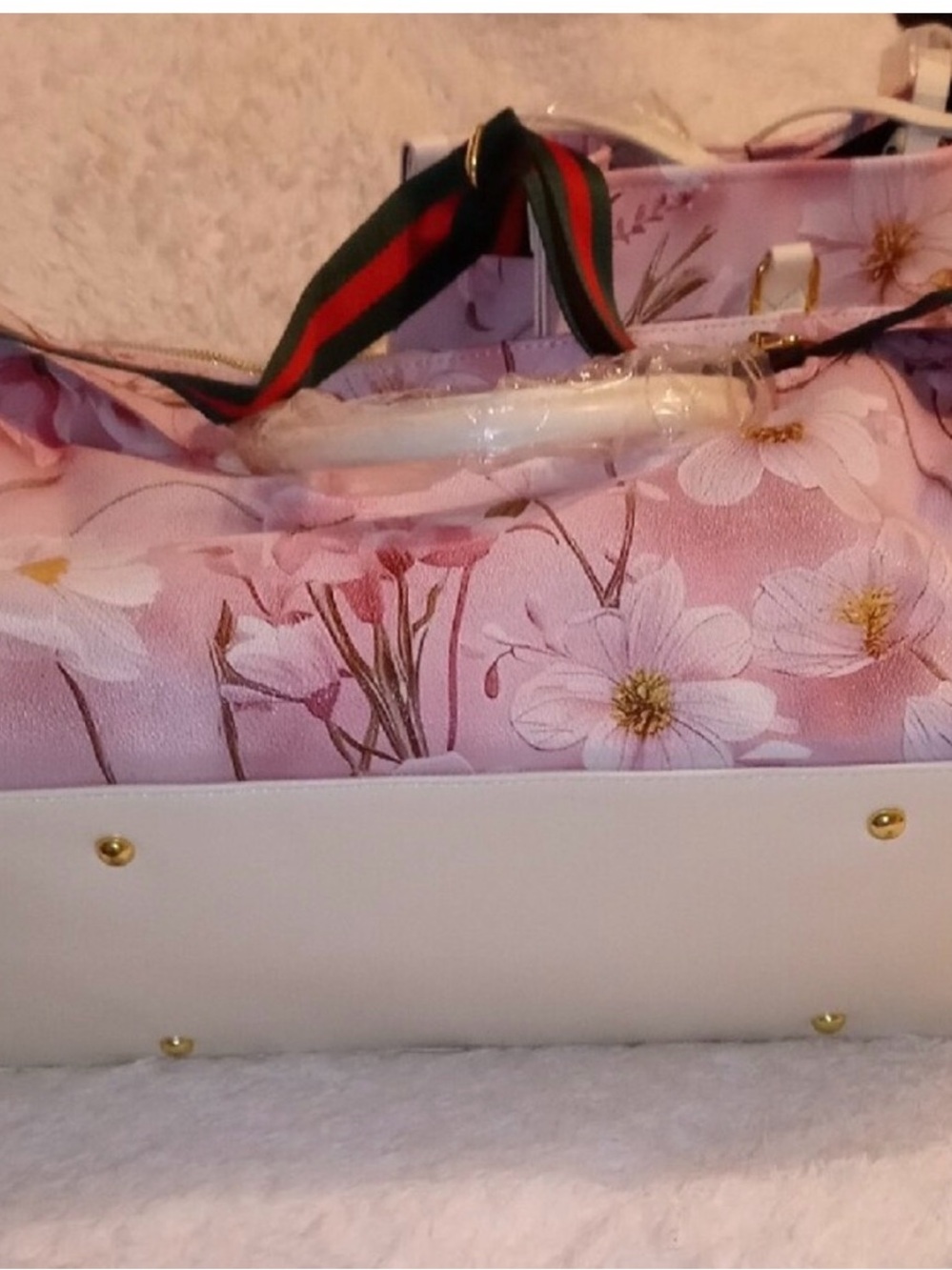 GUCCIDesigner Pink Floral Tote and Duffle Set - Picture 8 of 9
